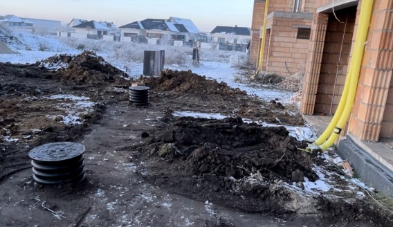 Gotowe przyłącze dla nowego szeregu na ulicy Liliowej